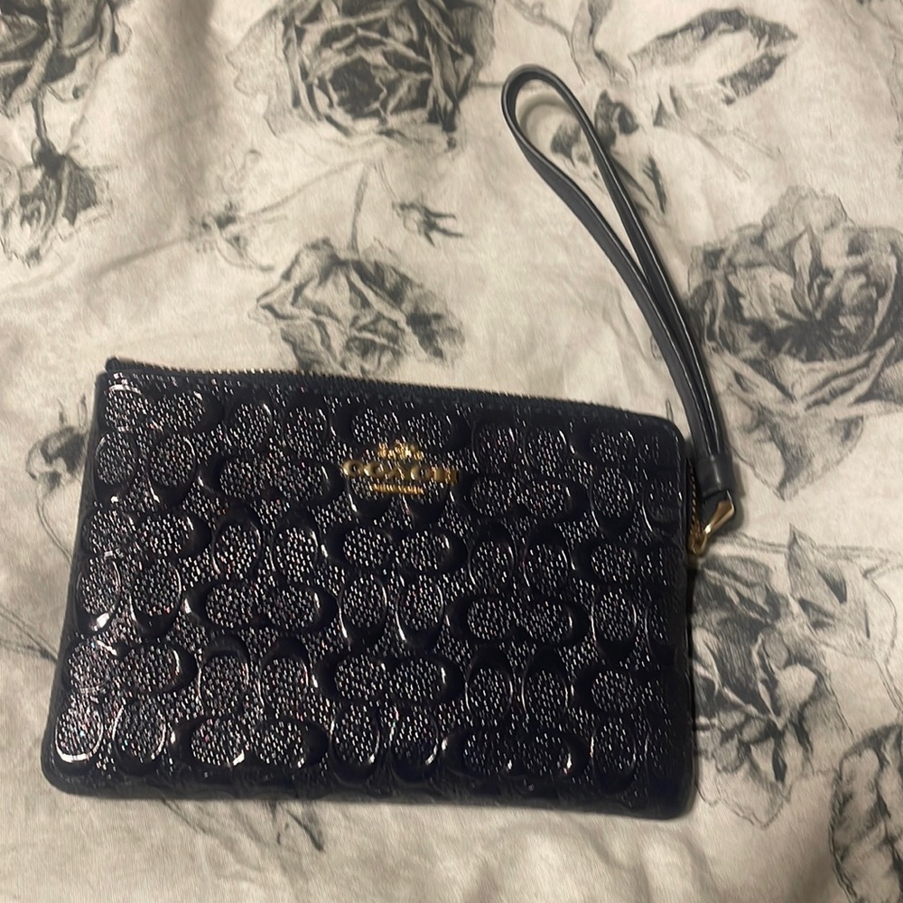 Coach wristlet navy shimmer